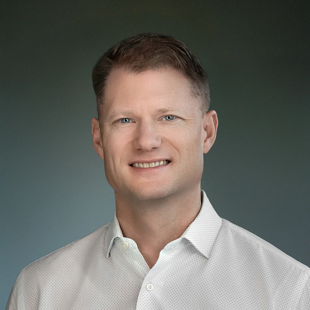 Portrait of Jason Logsdon.