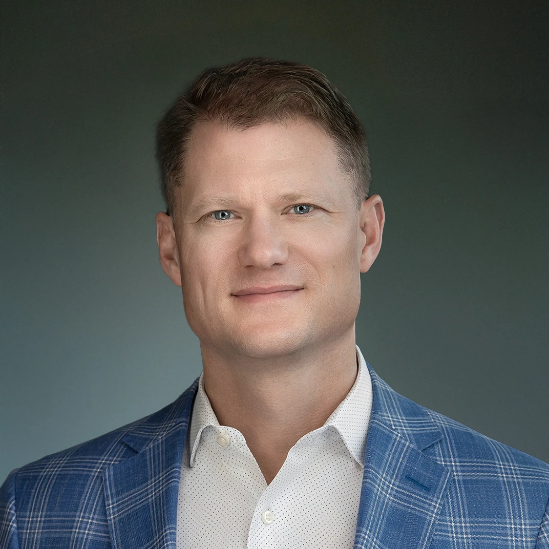 Portrait of Jason Logsdon.