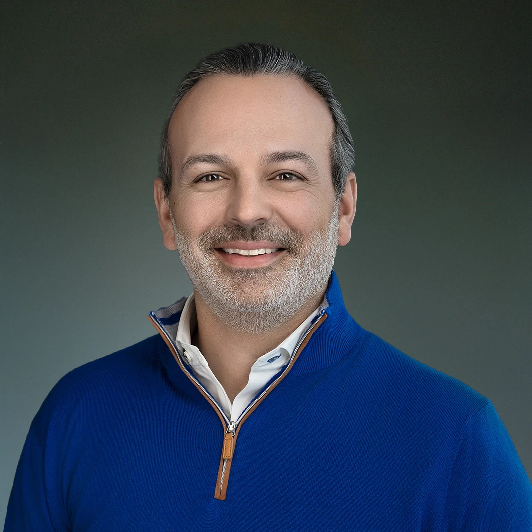 Portrait of Steve Ponciroli.